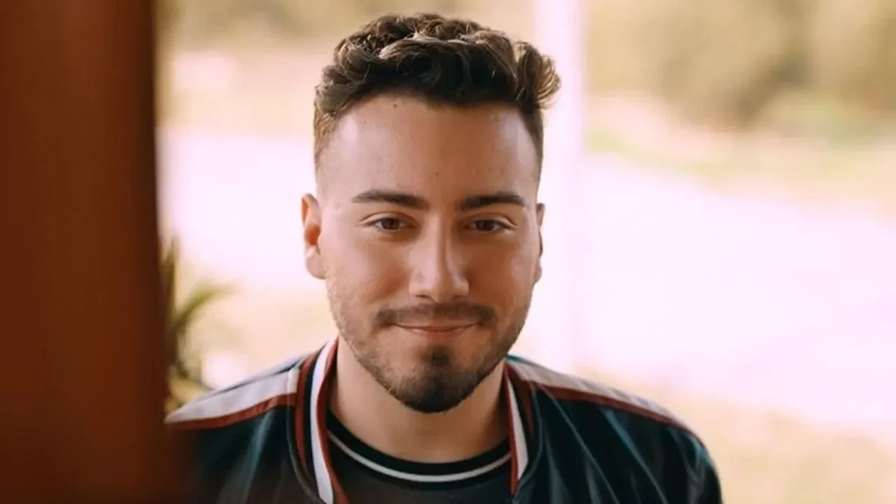 Enes Batur, YouTube’a geri mi dönüyor?