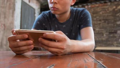 Fransa’da 15 yaş altına sosyal medya yasağı!