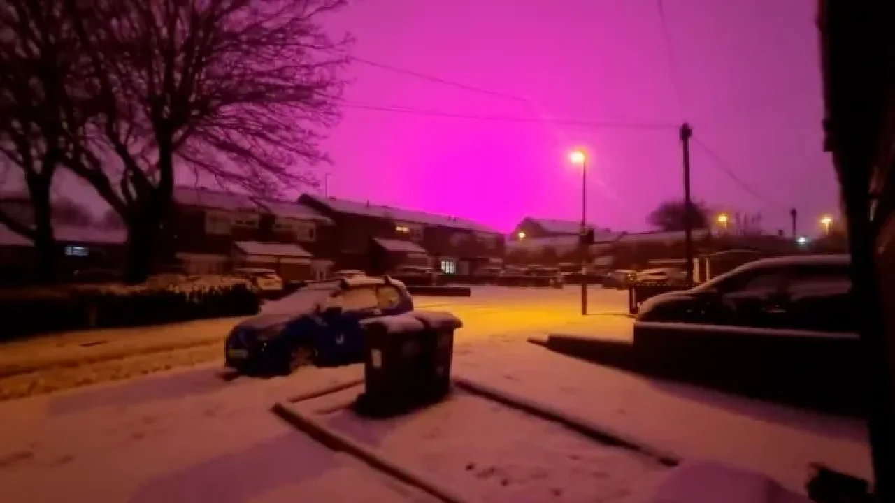 Gökyüzü pembeye büründü!