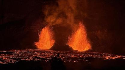 Kilaue Yanardağı yeniden lav püskürttü!
