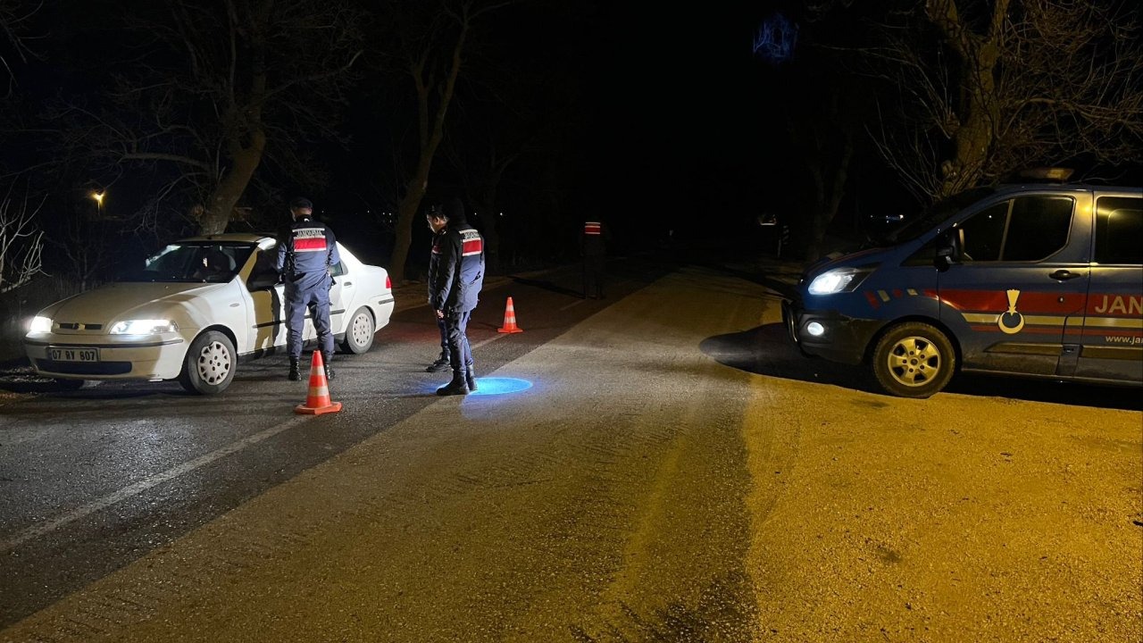 Korkuteli'de huzurlu ve güvenli yılbaşı denetimi