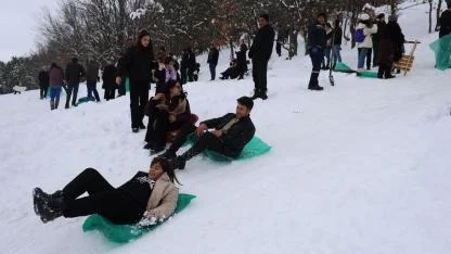 Leğenle, bidonla, poşetle pistte yarış