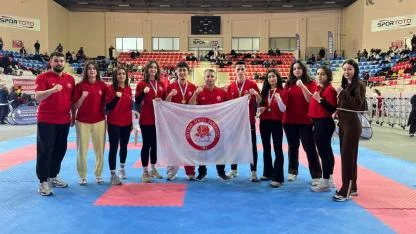 SDÜ "Üniversitelerarası Kick Boks Şampiyonası"nda başarı elde etti