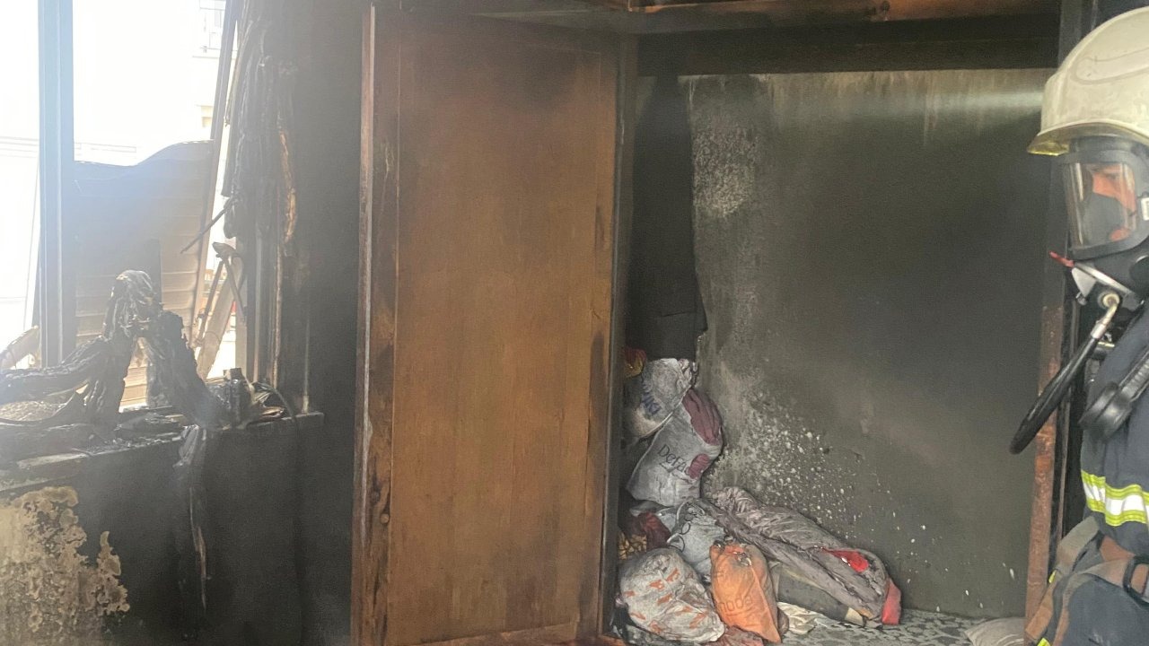 Serik’te ev yangını