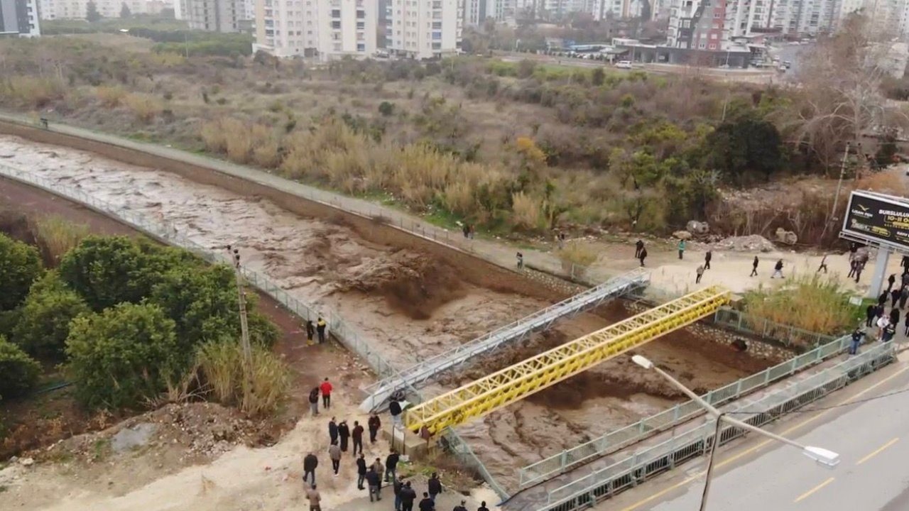 Şiddetli yağış sel ve su taşkınlarına neden oldu