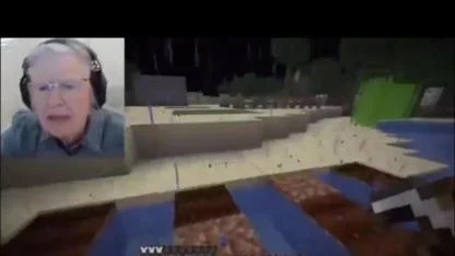 Torunu için oyun oynayarak bağış topladı!