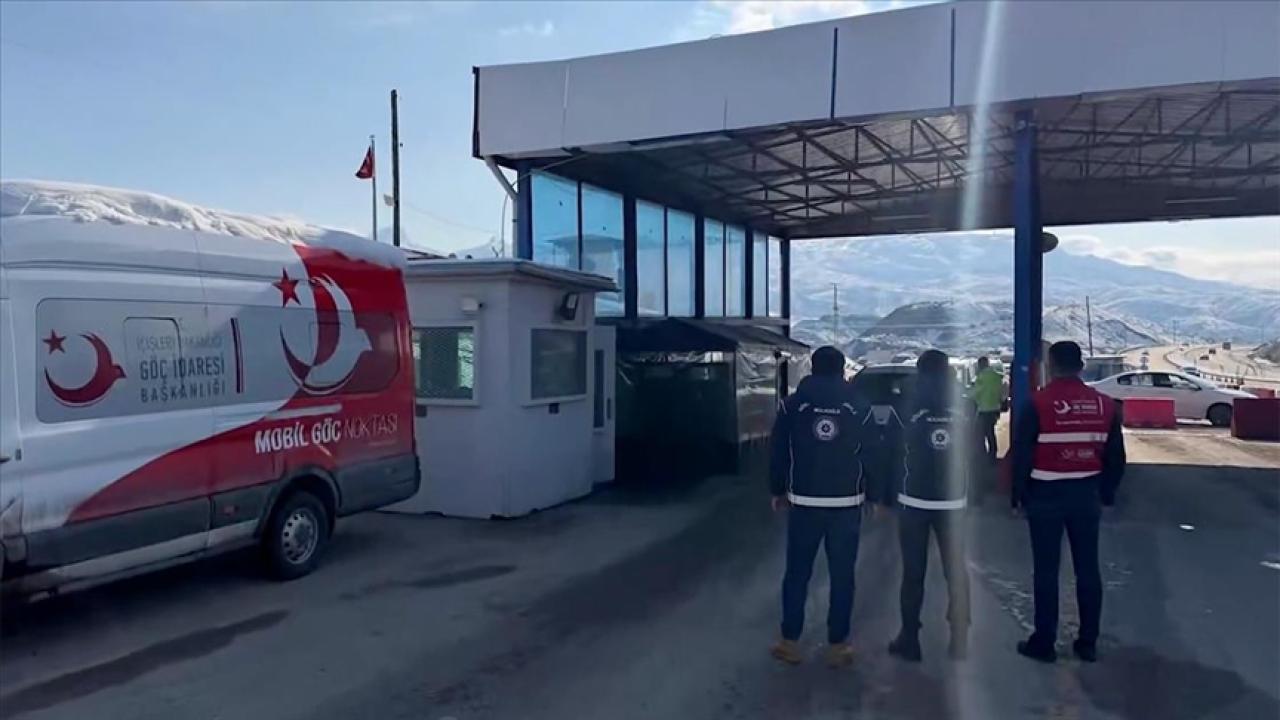 Ülke genelinde yapılan denetimlerde 478 düzensiz göçmen yakalandı