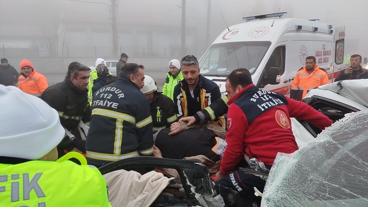 Yoğun sis facia yarattı