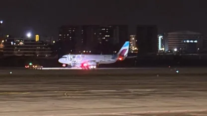 Dubai-Düsseldorf seferi yapan uçak, rahatsızlanan yolcu nedeniyle Antalya'ya indi