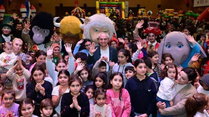 Kocagöz, Sömestir Festivali’nde çocuklarla buluştu