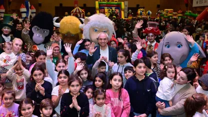 Kocagöz, Sömestir Festivali’nde çocuklarla buluştu