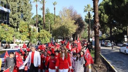 Köyceğiz’de Bayrak Yürüyüşü coşkuyla tamamlandı