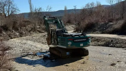 Dereköy’de dere ıslah çalışmaları başladı