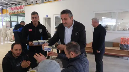 Pazar esnafına çorba ikramı