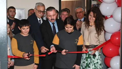 Göynük Ortaokulu Kütüphanesi açıldı