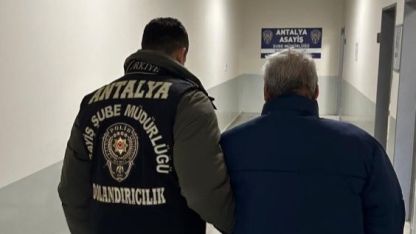 Antalya’da iş ve uygun fiyata cep telefonu vaadiyle 3 kişiyi dolandıran şüpheli tutuklandı