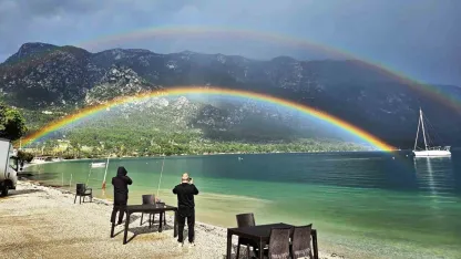 Akbük Koyu’nda oluşan Gökkuşağı mest etti