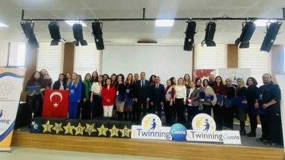 Aksu’da öğretmenlere dijital dönüşüm konusunda uygulamalı eğitim