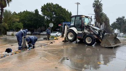 Büyükşehir ekipleri şiddetli yağışa karşı teyakkuz halinde