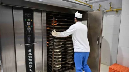 Ramazan pidesi Büyükşehir Halk Ekmek büfelerinde yerini alacak