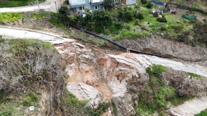 Alanya’da sağanak sonrası korkutan manzara