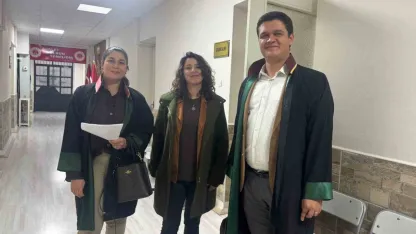 Oyuncu Metin Akpınar’ın biyolojik kızı tazminat davasını kazandı