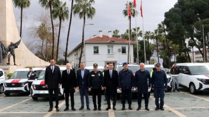Alanya'da polis ve jandarmaya 15 araç