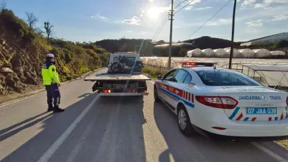 Trafiği tehlikeye düşüren ehliyetsiz motosikletlilere ceza