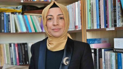 Üniversiteye girebilmek için çıkardığı başörtüsüyle akademisyen olarak kürsüye çıktı