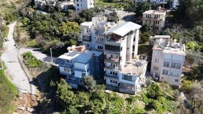 Alanya’da 3 bina tedbir amaçlı tahliye edildi