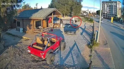 Müşteri sanıp tokalaştığı şahsın silahlı saldırısında ölümle burun buruna geldi