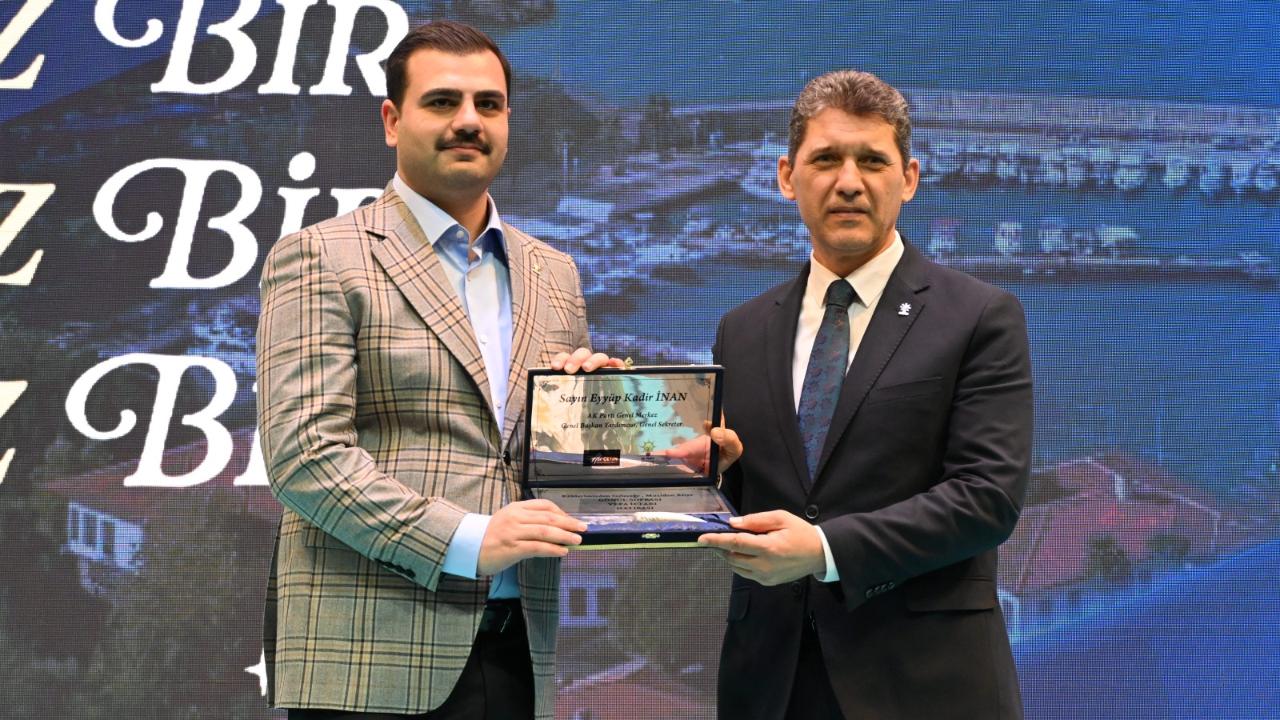 AK Parti Antalya, vefa iftarında buluştu