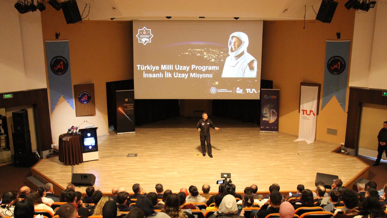 Akdeniz Üniversitesi'nde IAC öncesi "Kampüs Buluşmaları" düzenlendi