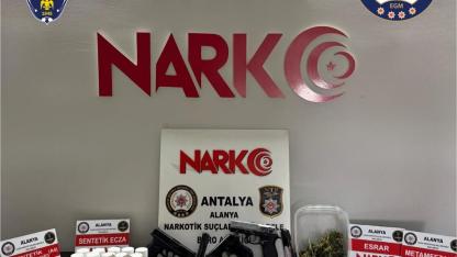 Alanya'da eş zamanlı narkotik operasyonu!