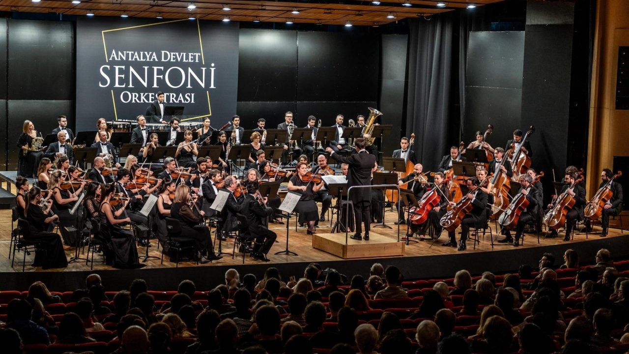 Antalya Devlet Senfoni Orkestrası sanatseverlerle buluştu