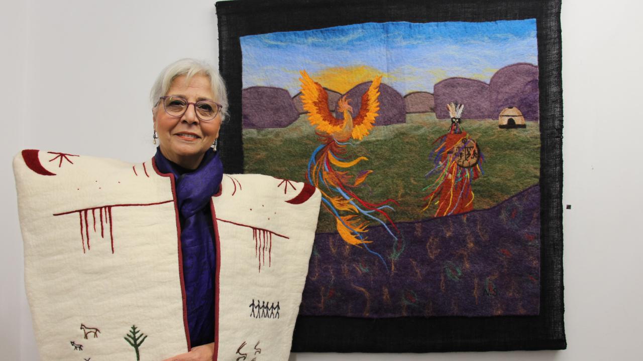 Antalya'da "Aşina" keçe resim sergisi açıldı