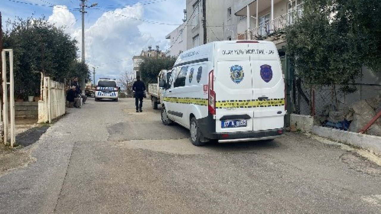 Antalya’da doğal gaz kombisinden sızan karbonmonoksit gazından anne ve oğlu zehirlendi