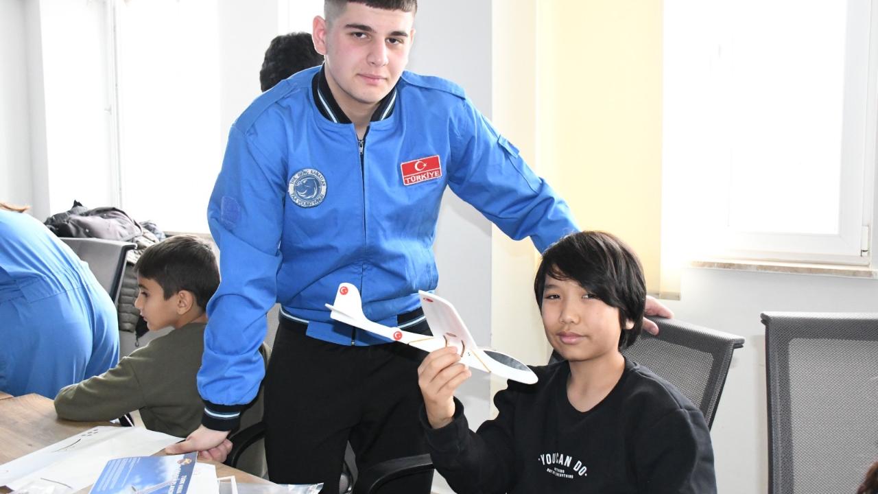 Antalya'da "Model Uçak Yapım" etkinliği düzenlendi