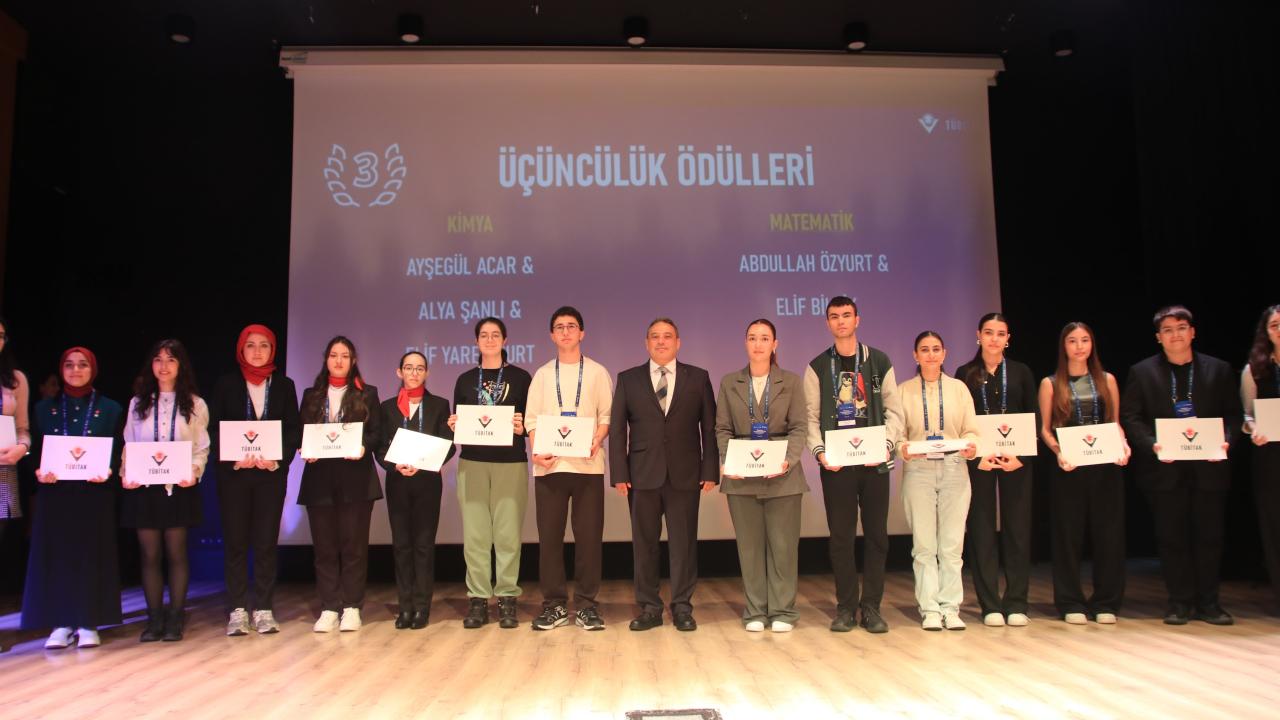 Antalya'da "TÜBİTAK Lise Öğrencileri Araştırma Projeleri Yarışması" ödül töreni düzenlendi