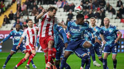 Antalyaspor, Samsunspor’u sahadan sildi!