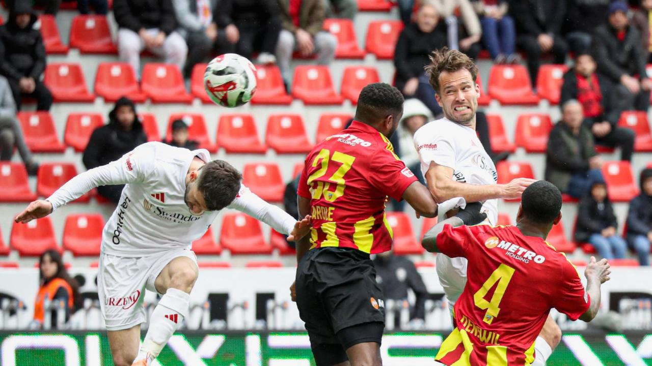 Antalyaspor son dakikada yıkıldı! Kayserispor 89’da kazandı