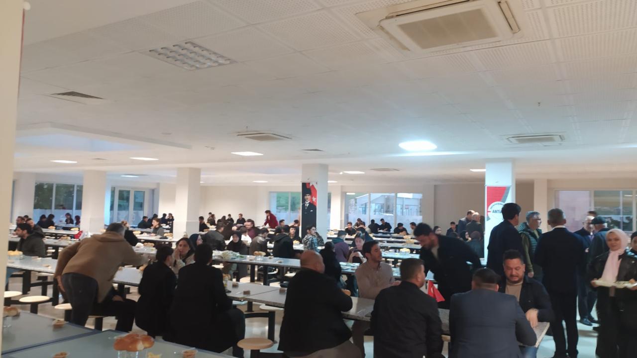ANTİAD İftarda öğrenciler ile bir araya geldi