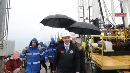 Bakan Bayraktar: 'Yeni tesisler yolda'