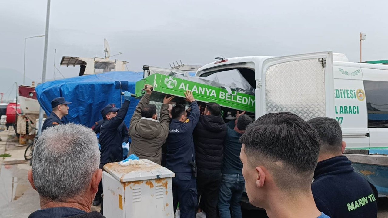 Barınak çalışanının cansız bedeni denizde bulundu