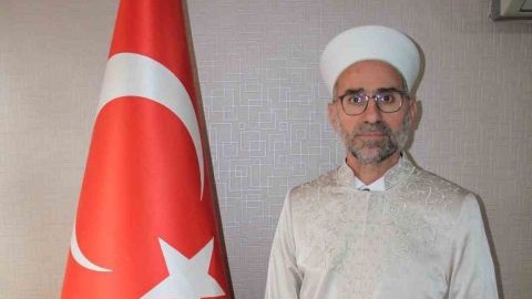 Geçen yıl 3 camide eda edilen hatimle teravih namazı, bu yıl Kumluca’da 5 camide kılınacak