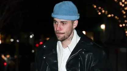 Justin Bieber’ın Grammy tarzı sosyal medyayı salladı!