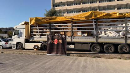 Kepez'de yüklü miktarda kaçak makaron ele geçirildi