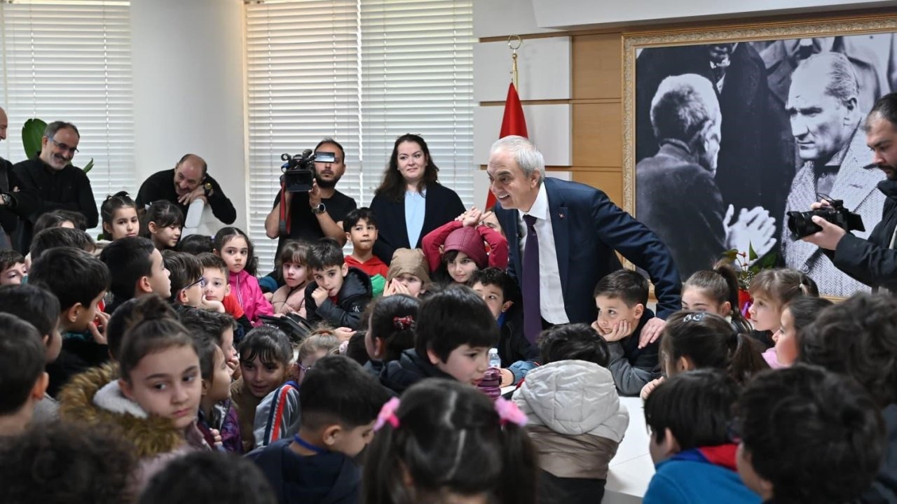 Kocagöz, 2. sınıf öğrencilerine yerel yönetimi anlattı