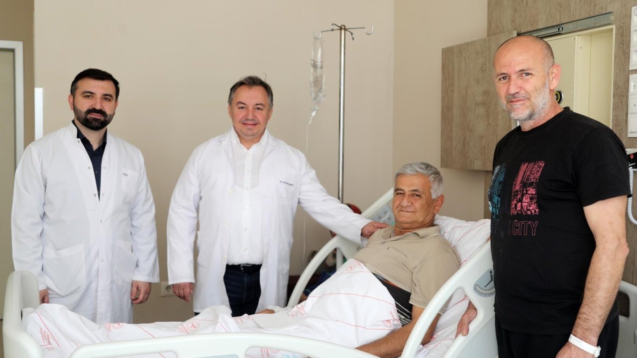 'Kumlucalı Jason' donörü olduğu ağabeyini böbrek yetmezliğinden kurtardı