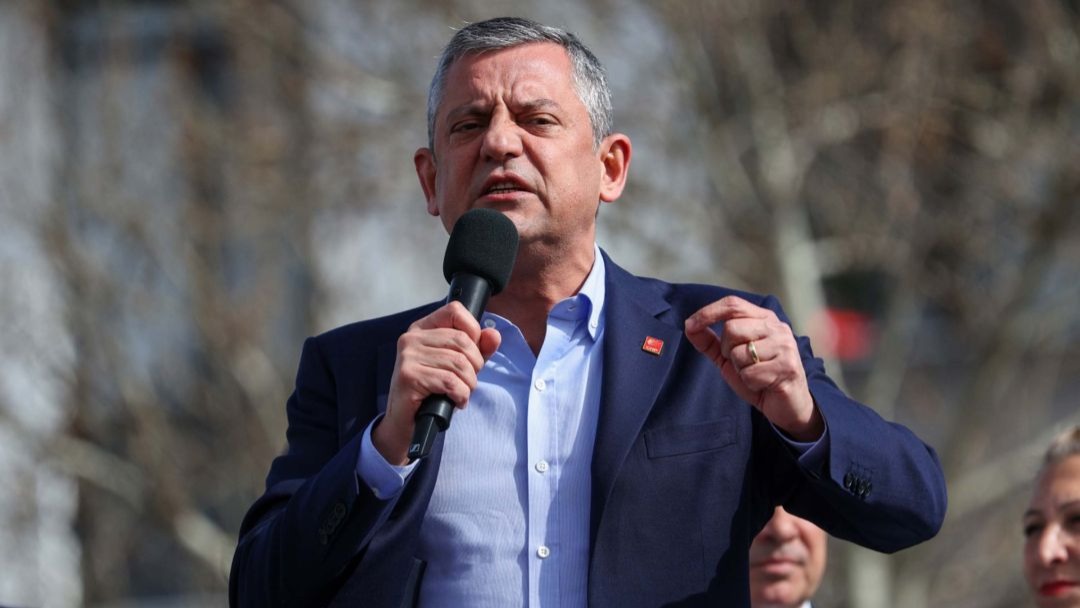 Özgür Özel: Biz seçim sandığı bekliyoruz